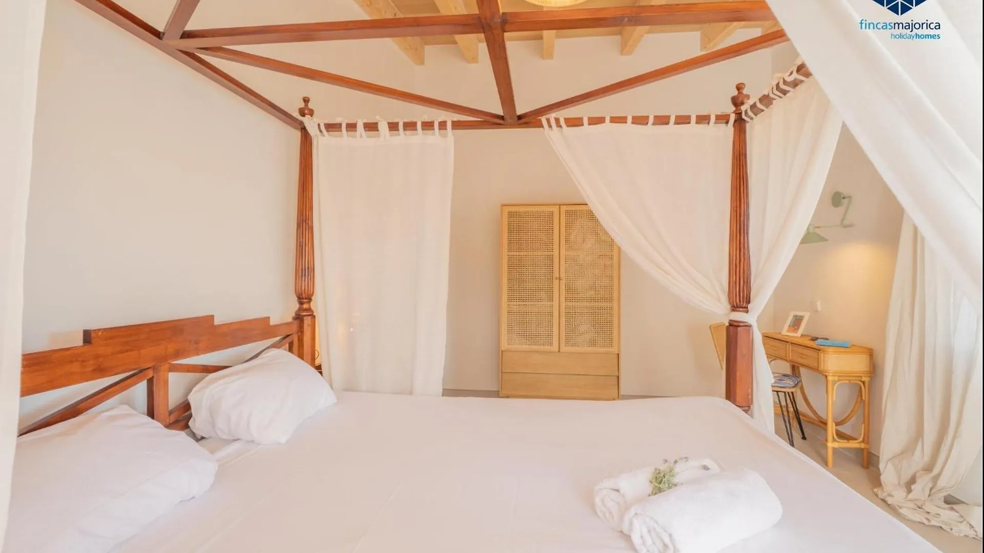 Finca Timanfaya Llucmajor  Holiday home